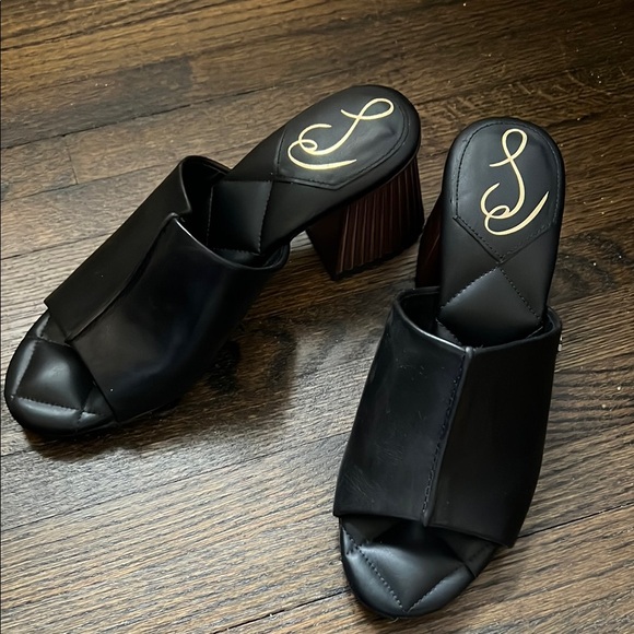 Sam Edelman Black Chunky Heel Sandals - Picture 1 of 3